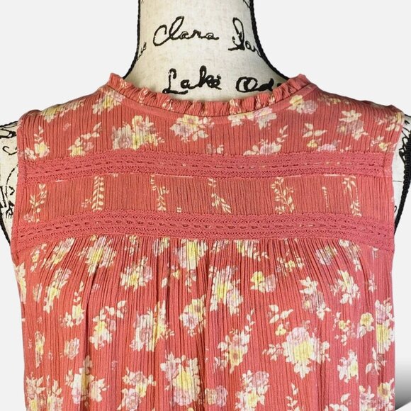 Maurices Top Womans Sz XS Coral Floral Sleeveless Peplum Crochet Lace Trim Tunic - Picture 4 of 13